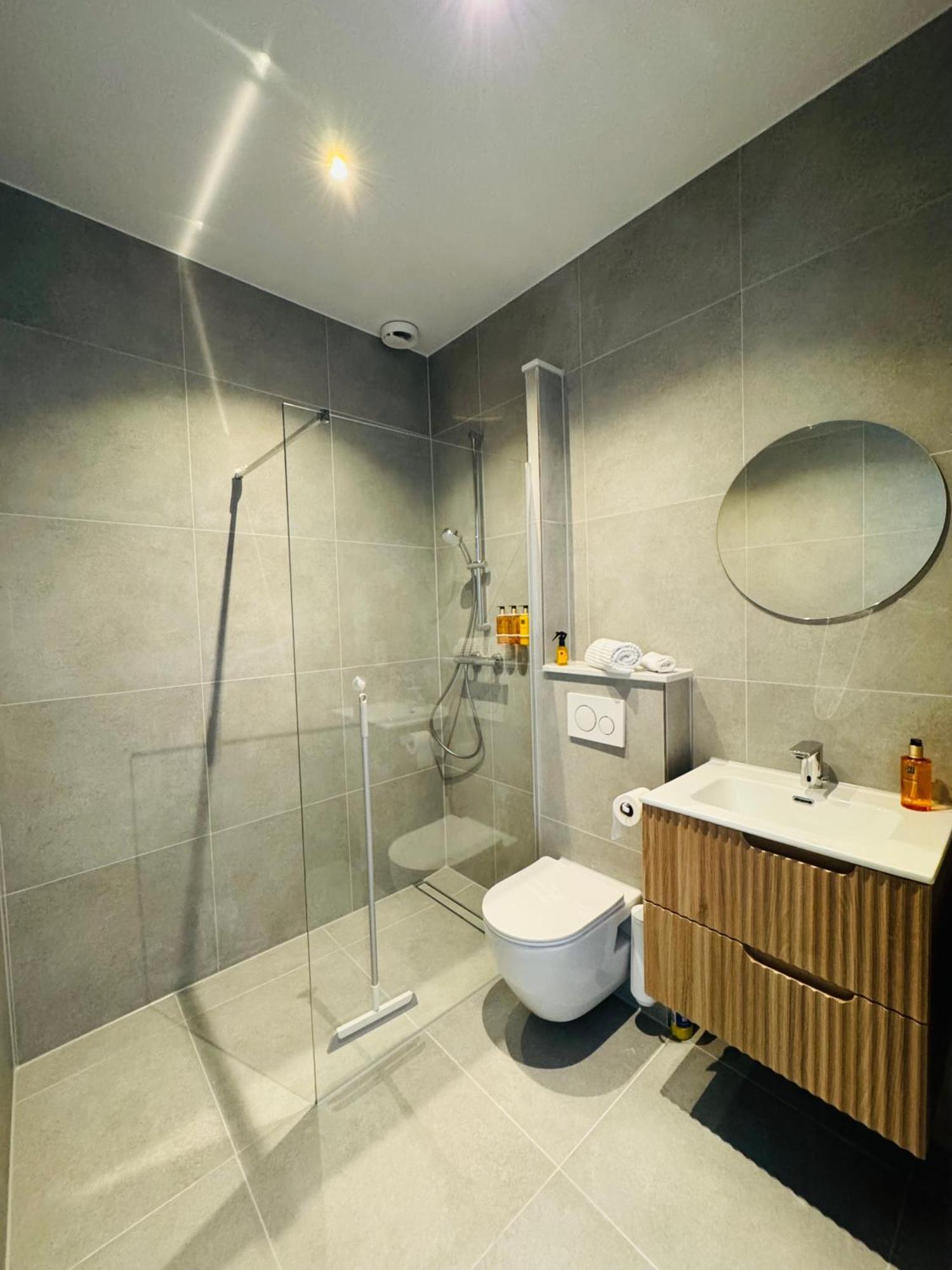 Sunshine Suites Utrecht Dış mekan fotoğraf